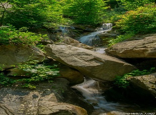 九如山瀑布群风景区