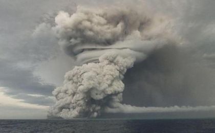 科学家预测汤加火山爆发四大影响：下酸雨、珊瑚窒息……
