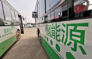 中国氢燃料电池汽车的“三步走”