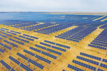 鄂尔多斯“新能源+治沙”纵深推进“科技蓝+生态绿”