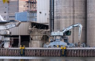 碳市场首次扩围，哪些水泥企业迎战“大考”？