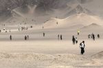 无序踩踏致黄沙裸露 青海黑独山划分游览区域？