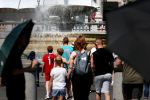 英专家：夏季变热或令欧洲用电高峰由冬转夏，今夏热浪“巨大冲击”欧洲能源系统