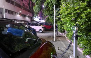 上市公司抢占新能源汽车连接器市场
