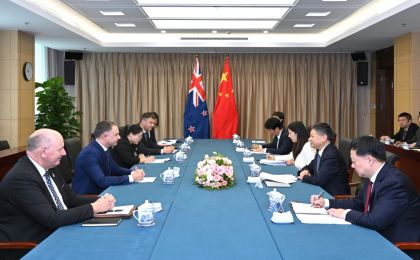 第六次中新气候变化部长级对话召开，双方同意加强在碳市场、气候投融资等领域交流合作