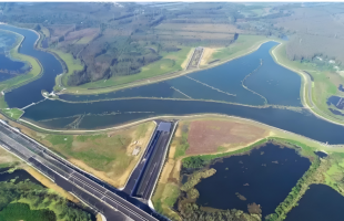 四中全会明确提出“完善多元化生态补偿机制”，如何做好多元化文章？ 