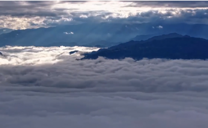 云南梁河云海演绎流动画卷 宛若仙境  