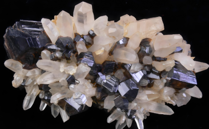 我科学家发现新矿物金秀矿  