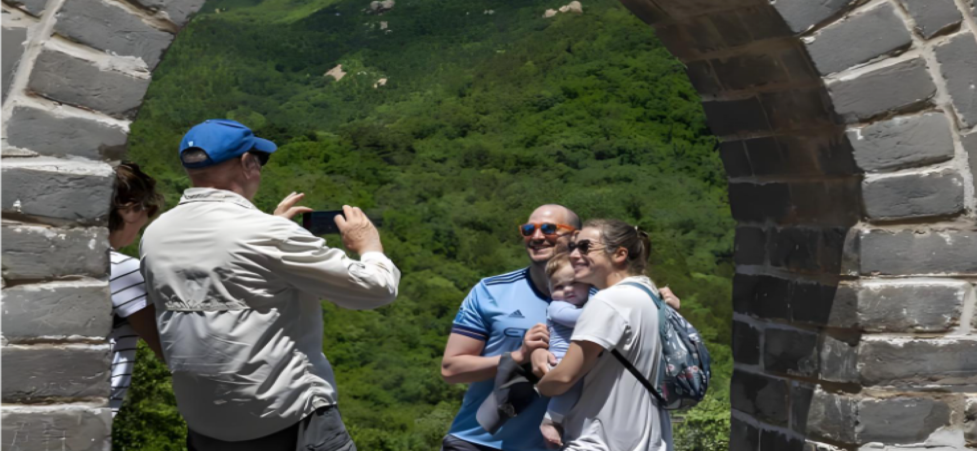 火热入境游，映照传统与现代交融的中国