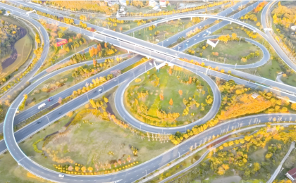 因地制宜，靠山吃山蹚出新路  