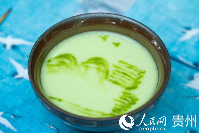 1763451443250484.jpg 抹茶饮品。人.jpg