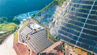 1764055273363510.jpg 湖北大冶宋晚村废弃矿山光伏.jpg