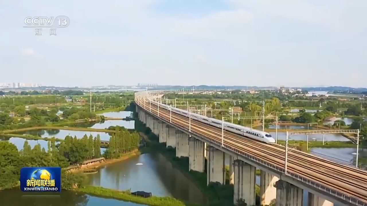 1764313752555643.jpg “十五五”规划《建议》提出,坚决破除阻碍.jpg