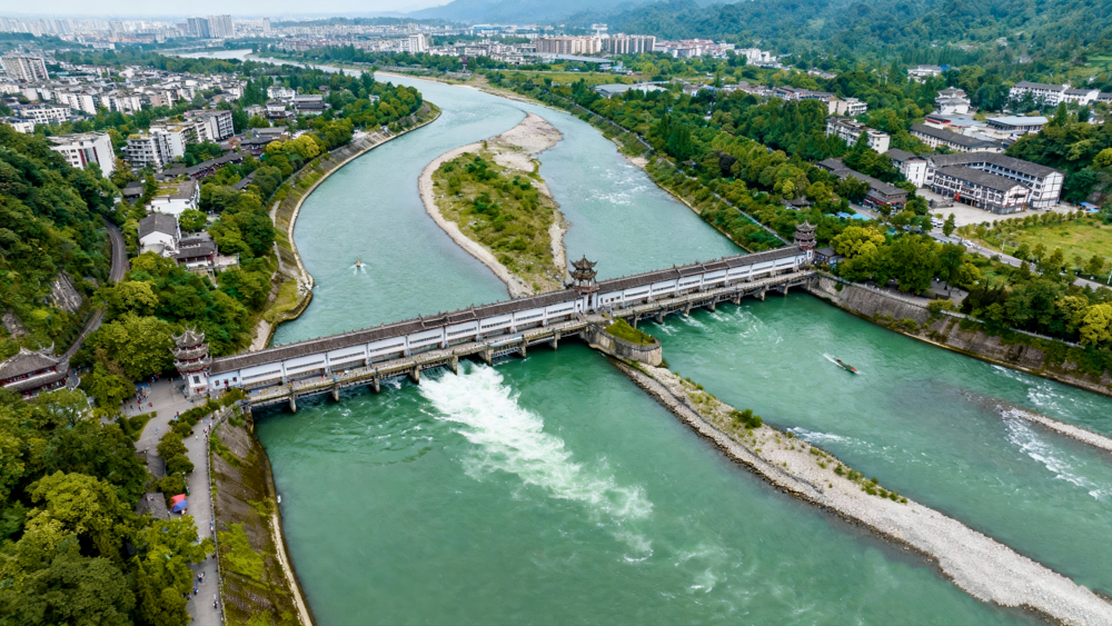 1765871966115867.jpg “乘势利导、因时制宜”.jpg