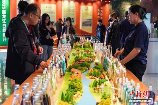 黑龙江白桦树汁产业展销订货会现场。 赵.jpg