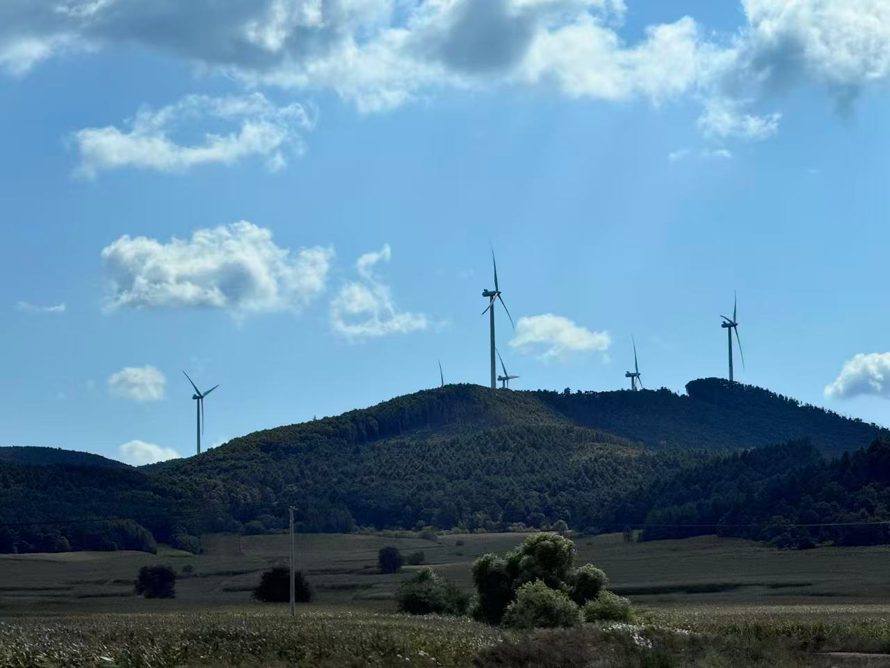 1775821622337928.jpg 风力发电.jpg