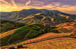 瓦屋山：中国最美桌山