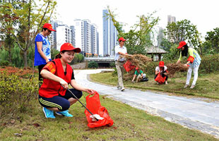 脱贫攻坚战中的大爱故事