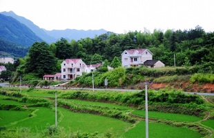 环境变了样 村民信心足