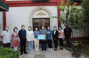 华夏绿洲助学行动组委会为赴澳求学的西部新生举行欢送会