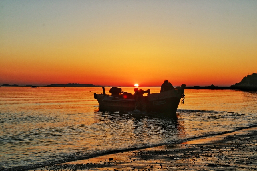 捕鱼世家的后代王明武： 从渔民到护渔员