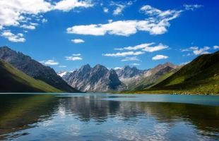 三江源国家公园面积超1000平方米的湖泊达167个 水源涵养能力显著增强