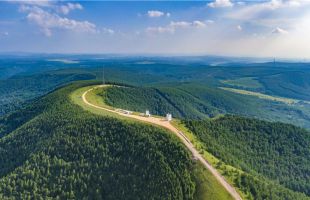 习近平对河北塞罕坝林场建设者感人事迹作出重要指示强调 持之以恒推进生态文明建设 努力形成人与自然和谐发展新格局