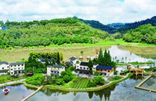 华蓥市：乡村旅游让贫困村华丽转身