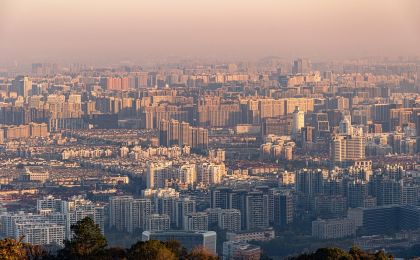 杭州加快推动固体废物循环利用——变废为宝打造“无废城市”