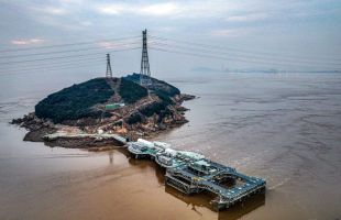 海浪发电、废塑成衣、污水变湿地：中国沿海省份的生态经济密码