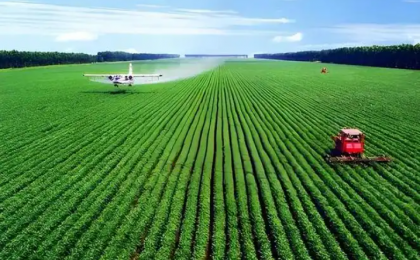 奔向共同富裕的美好明天  ——加快农业农村现代化，扎实推进乡村全面振兴     