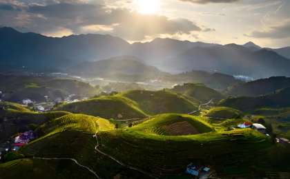 加快绿色转型 建设美丽中国 