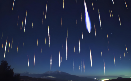 绝美！双子座流星雨点亮丽江夜空  