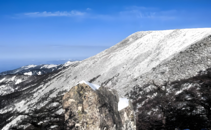 5人违规穿越鳌山