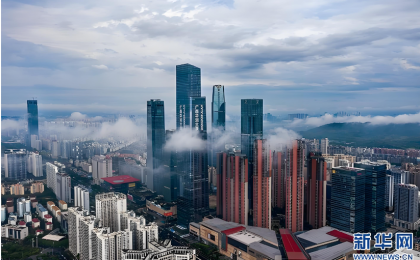 因地制宜发展新质生产力对于增强经济竞争力至关重要   