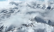 云南会泽大海草山四月飞雪  