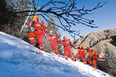 甘肃祁连山.jpg