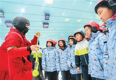 1764560554870661.jpg 近日,170多名师生走进长兴.jpg