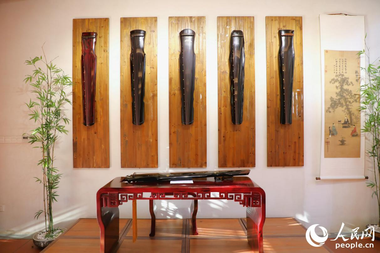 1765260195205176.png 龙人古琴。.png