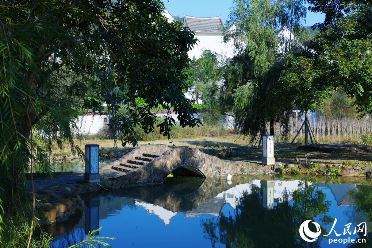 1765260229157707.png 村内溪水潺潺,.png