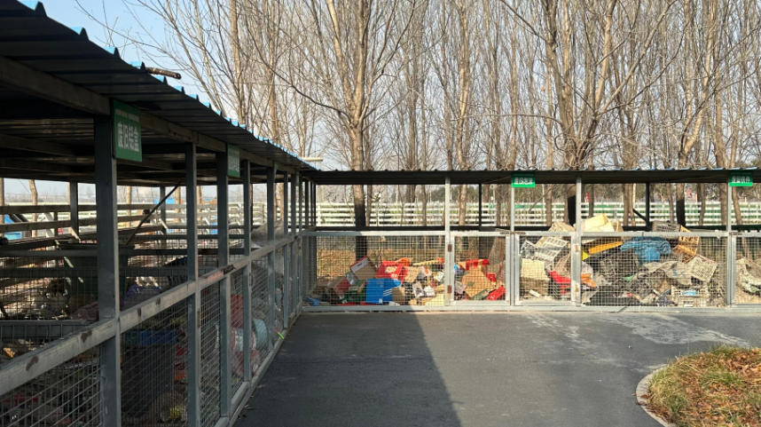宋庄村垃圾分类回收现场。.jpg